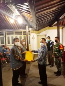 Kelompok jaga Warga 2 Padukuhan di Sidoluhur dikukuhkan dan menerima SK Kelompok Jaga Warga
